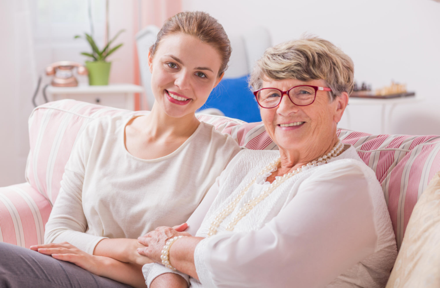 The 4 Benefits of Home Care Solutions for Seniors and Their Families